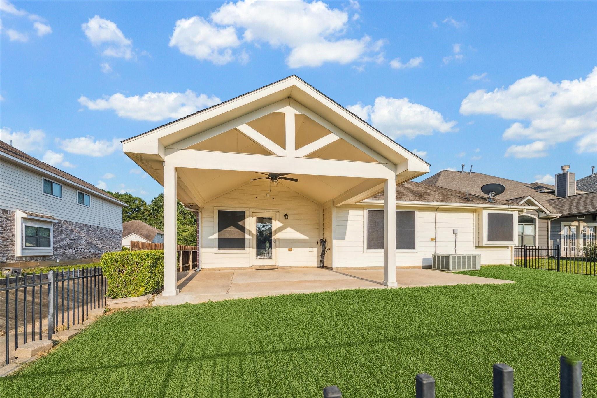 8013 N Tarrytown Crossing Drive