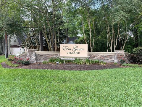 Tiny photo for 5317 Shady Maple Drive, Houston, TX 77339 (MLS # 94229201)