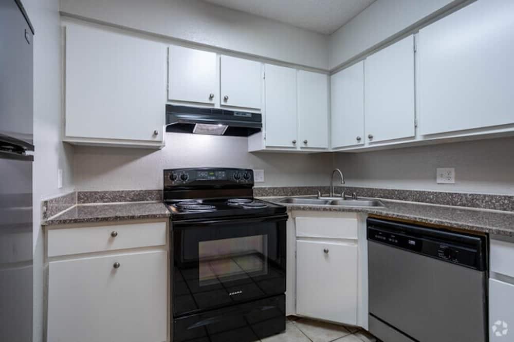 6505 Westheimer Road 152