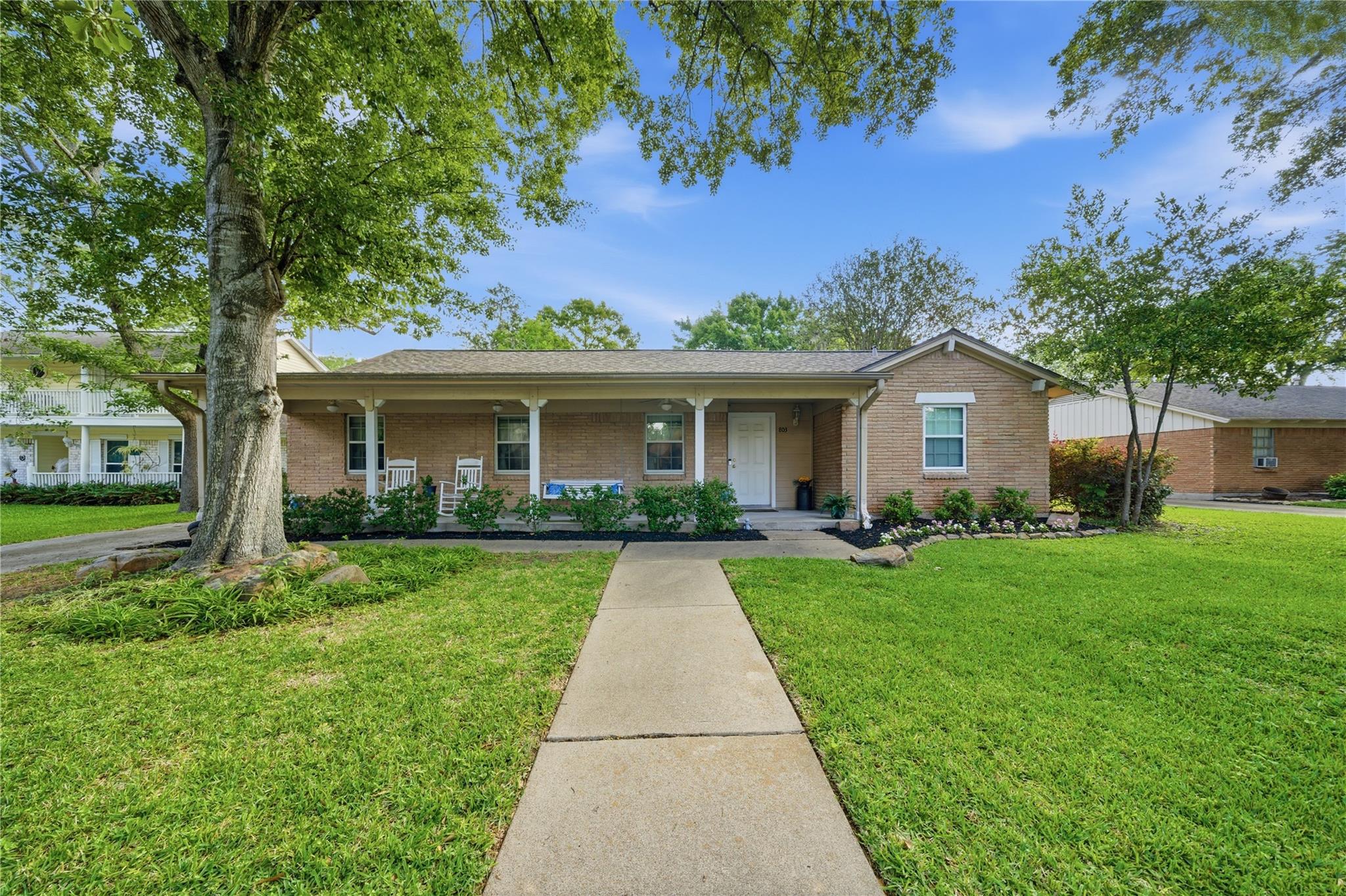 803 Stephen Court Court