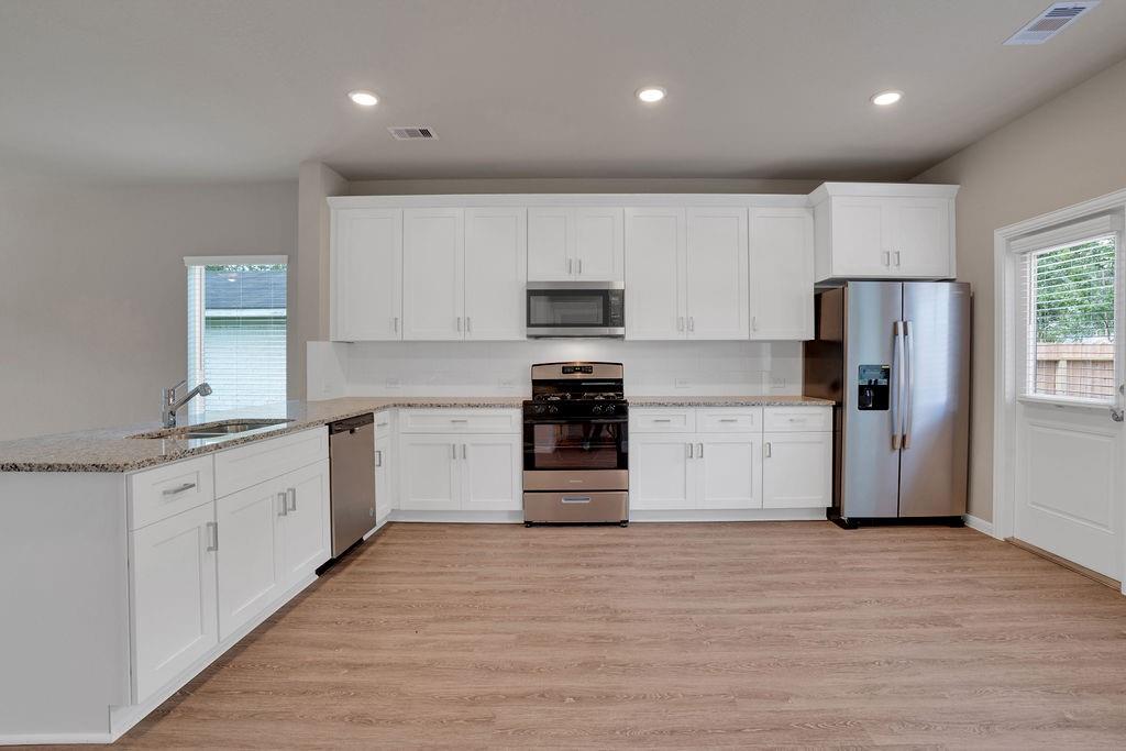 2405 Stonewall Street