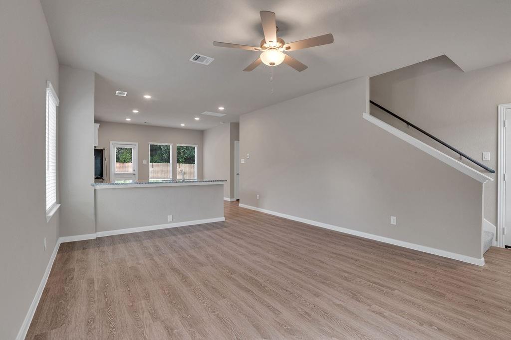 2405 Stonewall Street