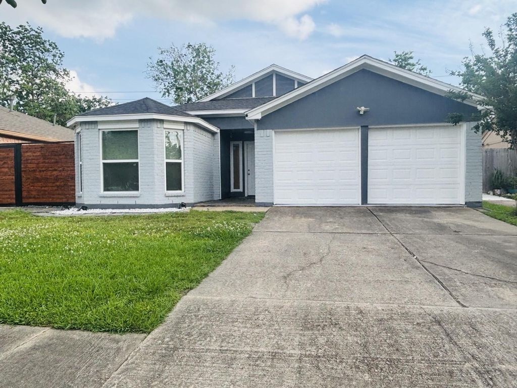 Photo of 13323 Carvel Lane, Houston, TX 77083 (MLS # 14338695)