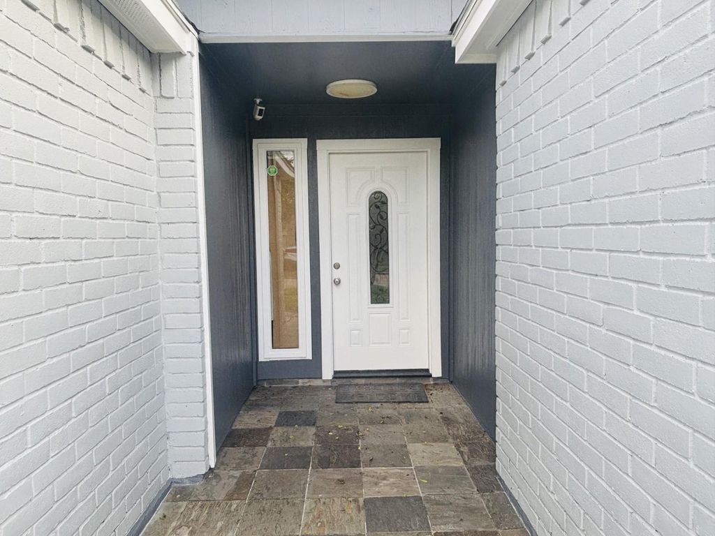 Photo of 13323 Carvel Lane, Houston, TX 77083 (MLS # 14338695)