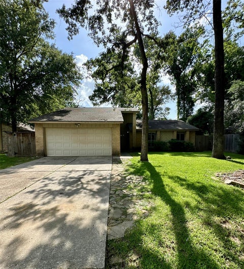 Photo of 26403 Hunters Hollow Drive, Spring, TX 77380 (MLS # 43029941)