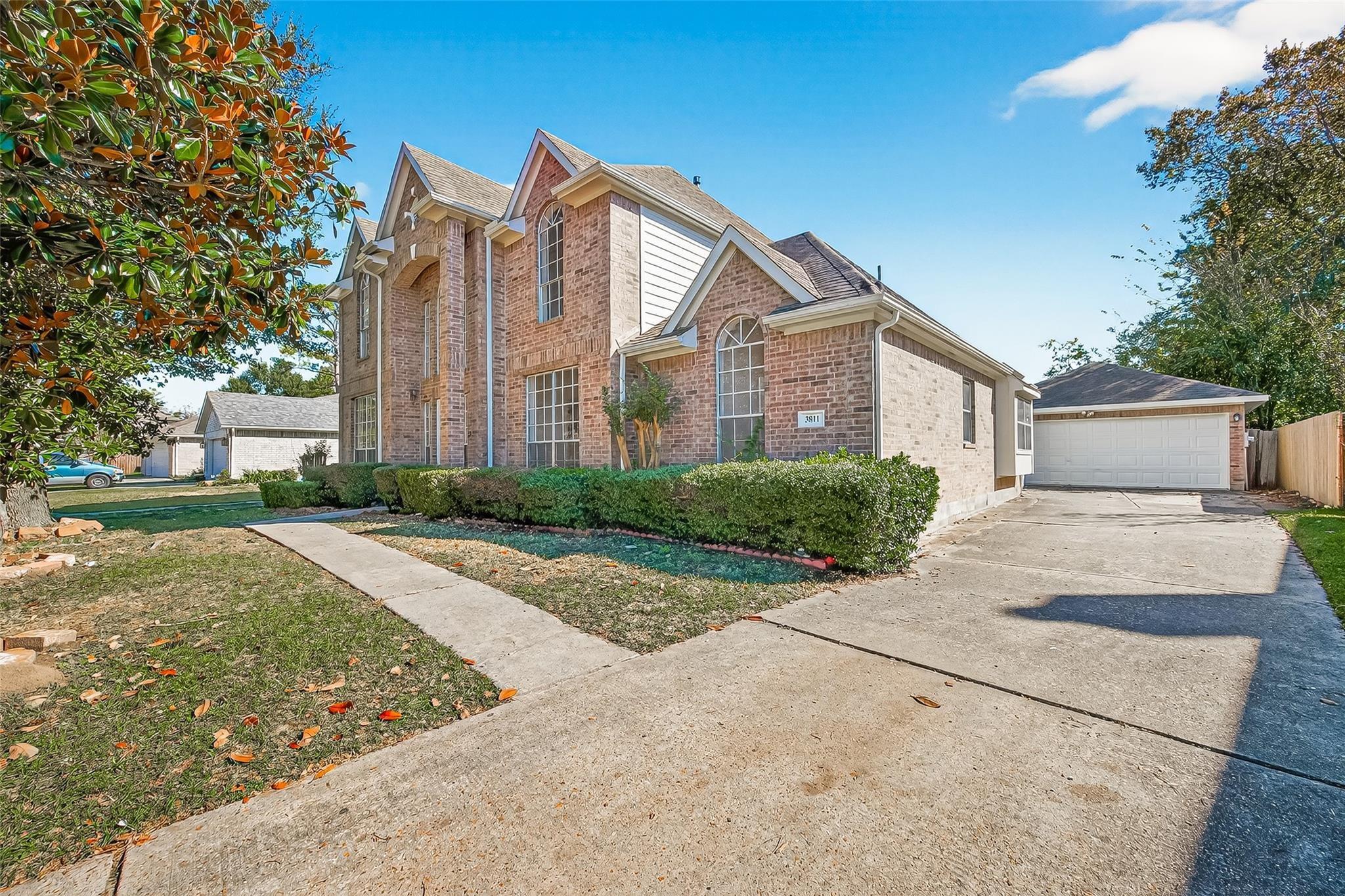 3811 Stableridge Drive