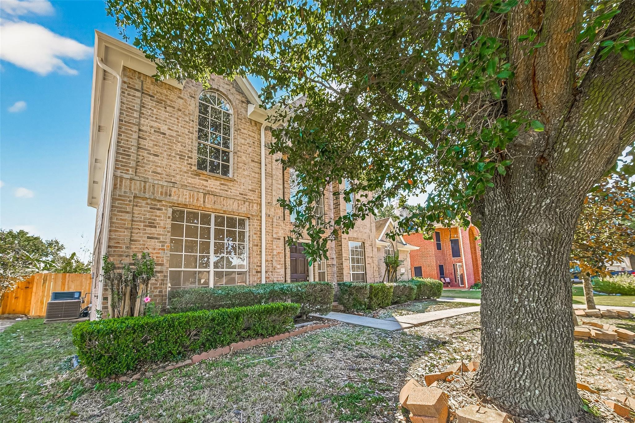 3811 Stableridge Drive