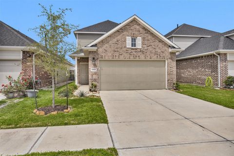 Photo of 11833 Beachberry Drive, Houston, TX 77034 (MLS # 46038107)