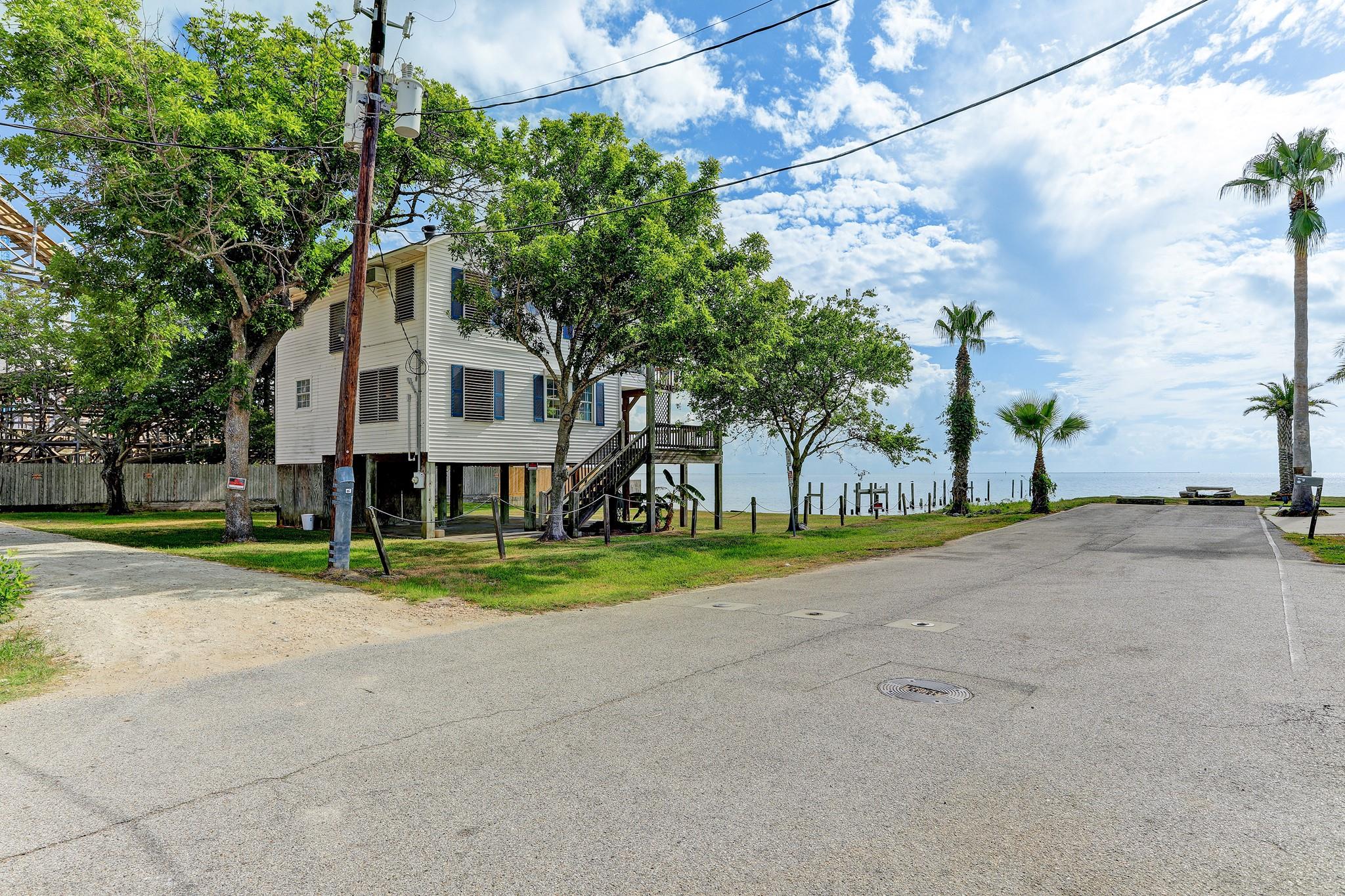 308 Bay Avenue