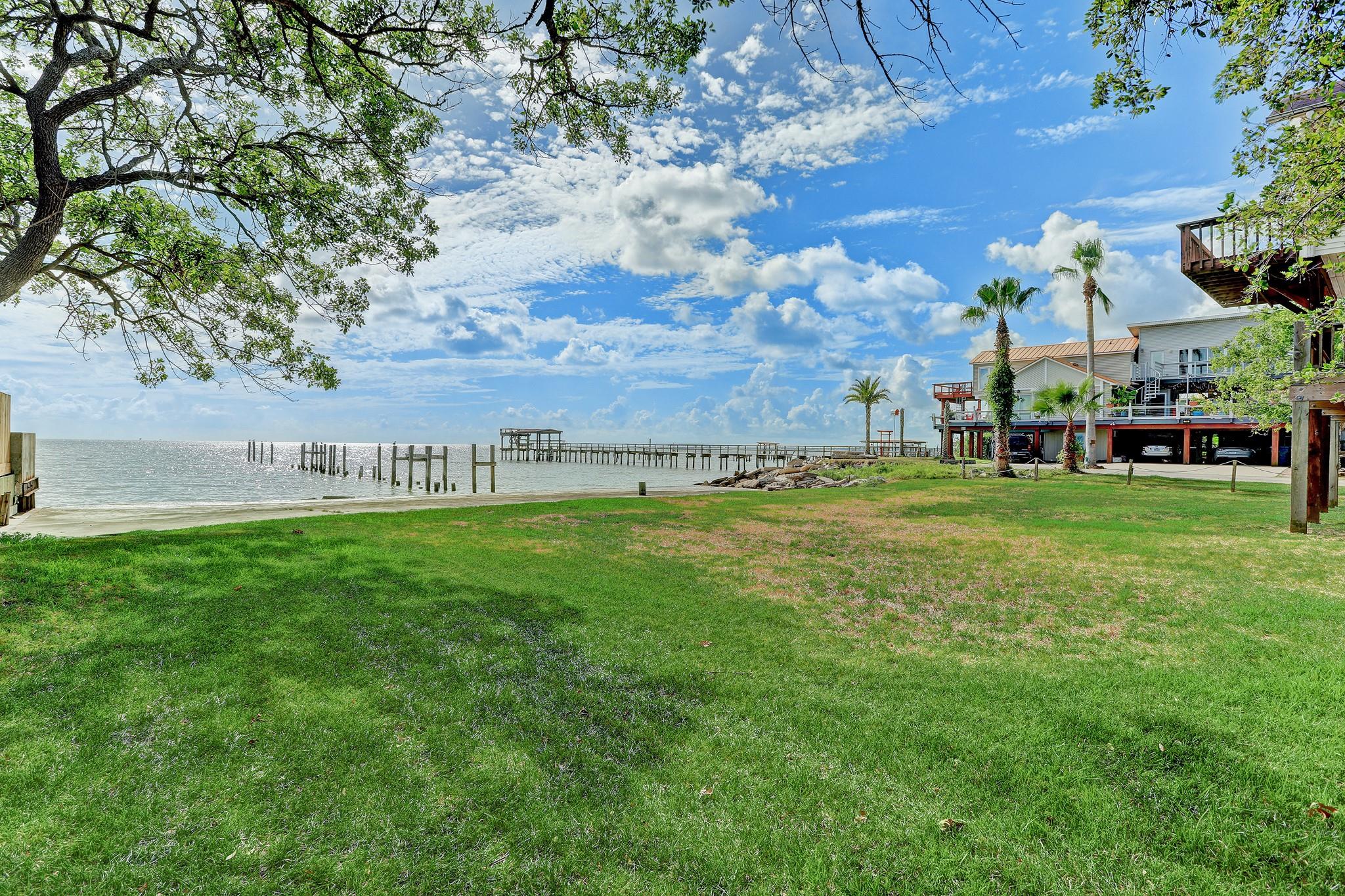 308 Bay Avenue