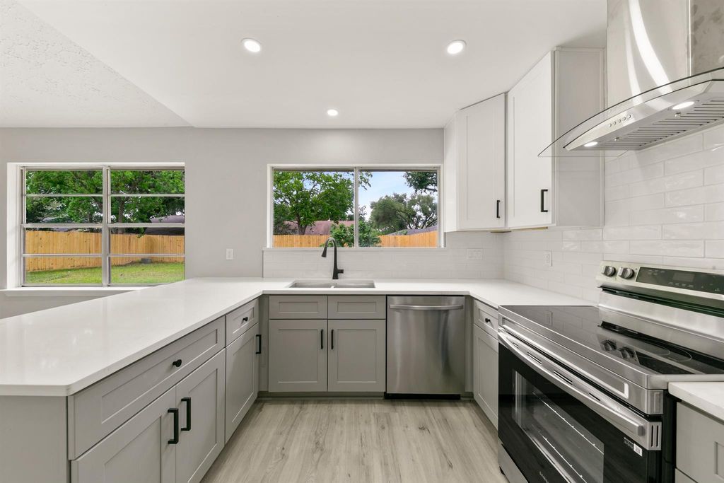 Photo of 11831 Steamboat Springs Drive, Houston, TX 77067 (MLS # 90848858)