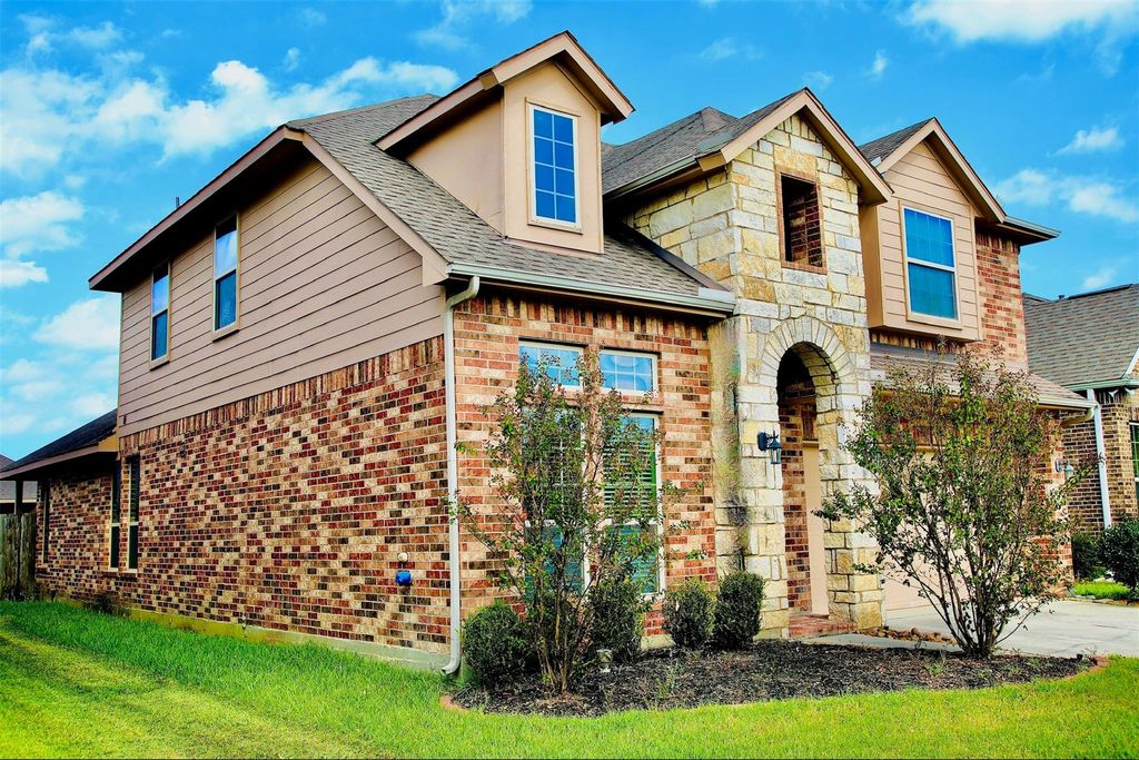 Photo of 13315 Canton Cliff Court, Humble, TX 77346 (MLS # 90549769)