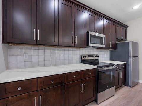 Tiny photo for 5201 Kenilwood Dr DR #A, Houston, TX 77033 (MLS # 30645869)
