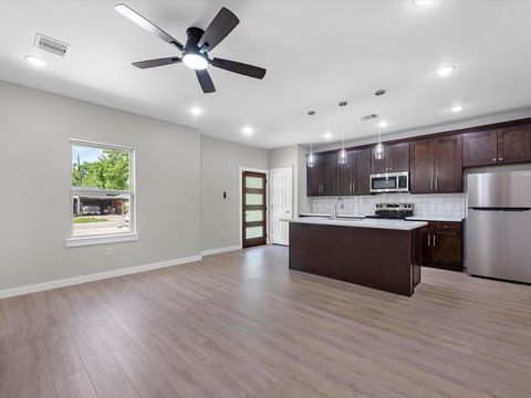 Tiny photo for 5201 Kenilwood Dr DR #A, Houston, TX 77033 (MLS # 30645869)