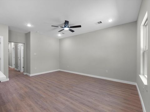 Tiny photo for 5201 Kenilwood Dr DR #A, Houston, TX 77033 (MLS # 30645869)
