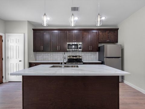 Tiny photo for 5201 Kenilwood Dr DR #A, Houston, TX 77033 (MLS # 30645869)