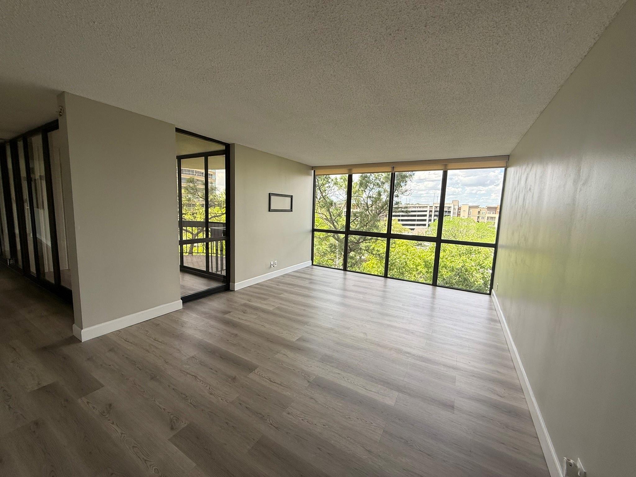 5001 Woodway Drive 705