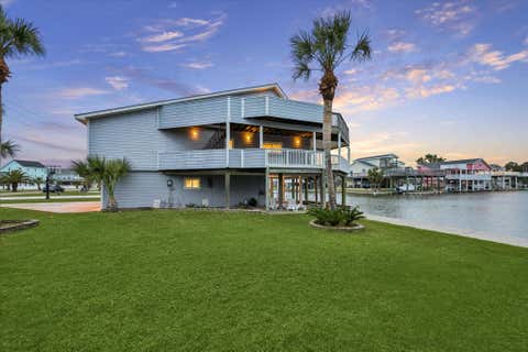 Photo of 4105 Nueces Drive, Galveston, TX 77554 (MLS # 15896097)