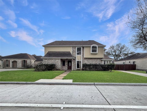 Photo of 3310 Country Club Boulevard, Stafford, TX 77477 (MLS # 76677661)