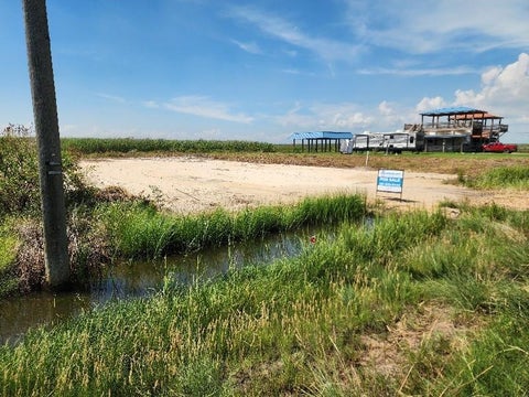 Vacant Land For Sale - 1255 Van Sant<br/> Gilchrist, TX 77617