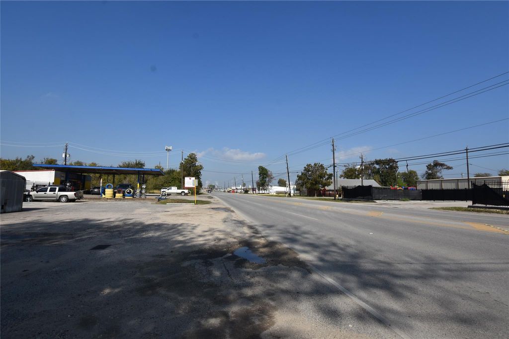 Photo of 1133 Sheldon Road, Channelview, TX 77530 (MLS # 89519341)