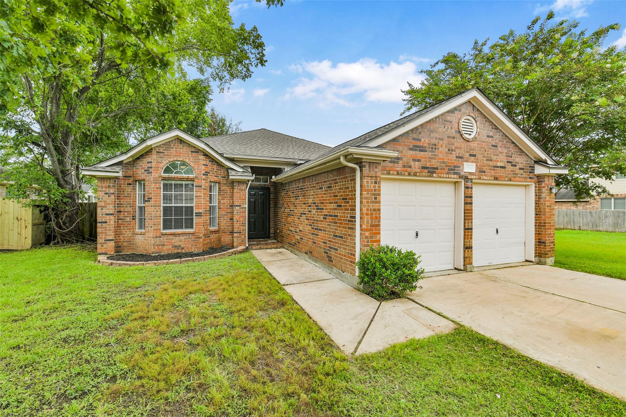 10534 Twin Circle Dr