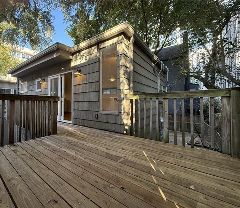 Photo of 2721 Kipling Street #D, Houston, TX 77098 (MLS # 20870112)