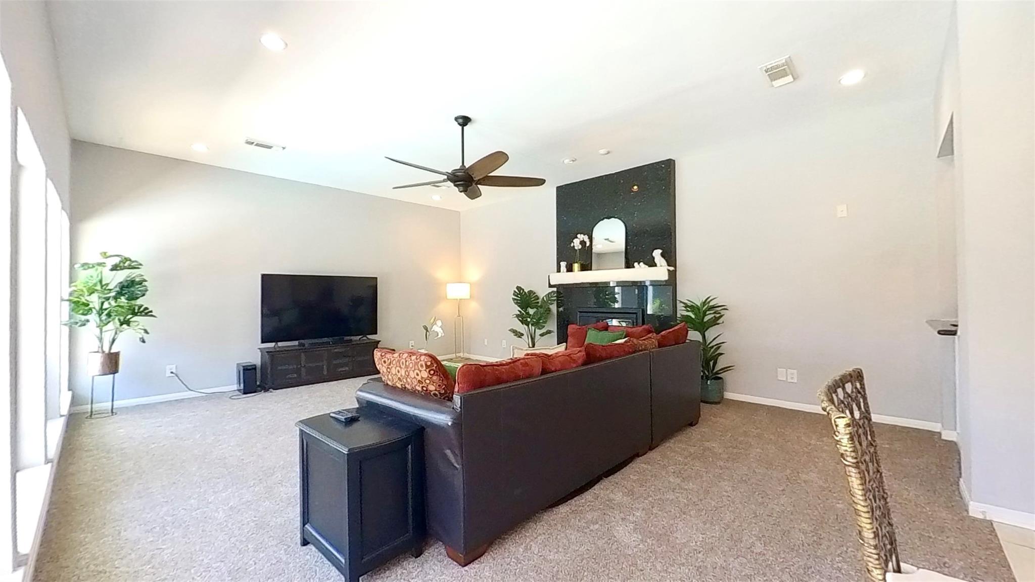 3339 Country Club Boulevard