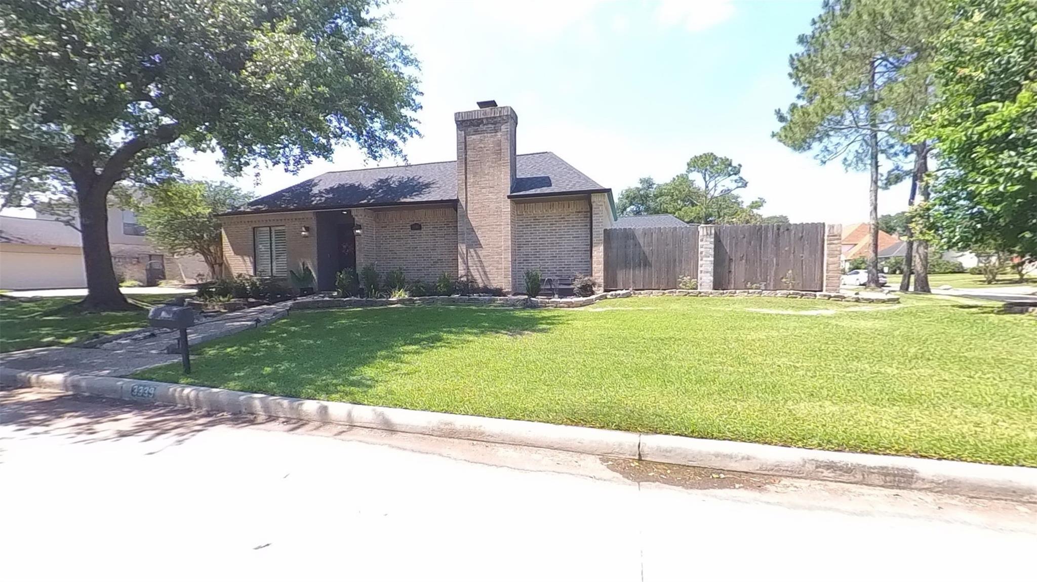 3339 Country Club Boulevard