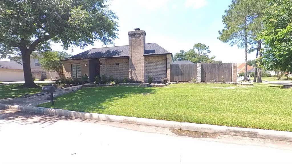 Photo of 3339 Country Club Boulevard, Stafford, TX 77477 (MLS # 81346277)