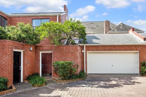 Photo of 15 Rutgers Place, West University, TX 77005 (MLS # 37863120)