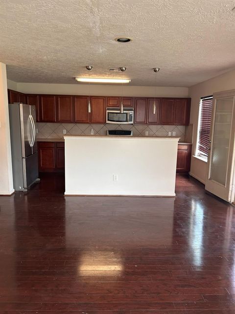 4102 Autumn View Drive Houston TX 77048