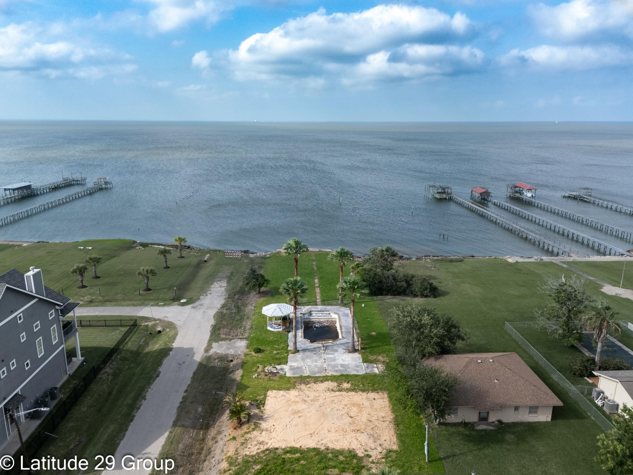 2588 Cliff Drive
