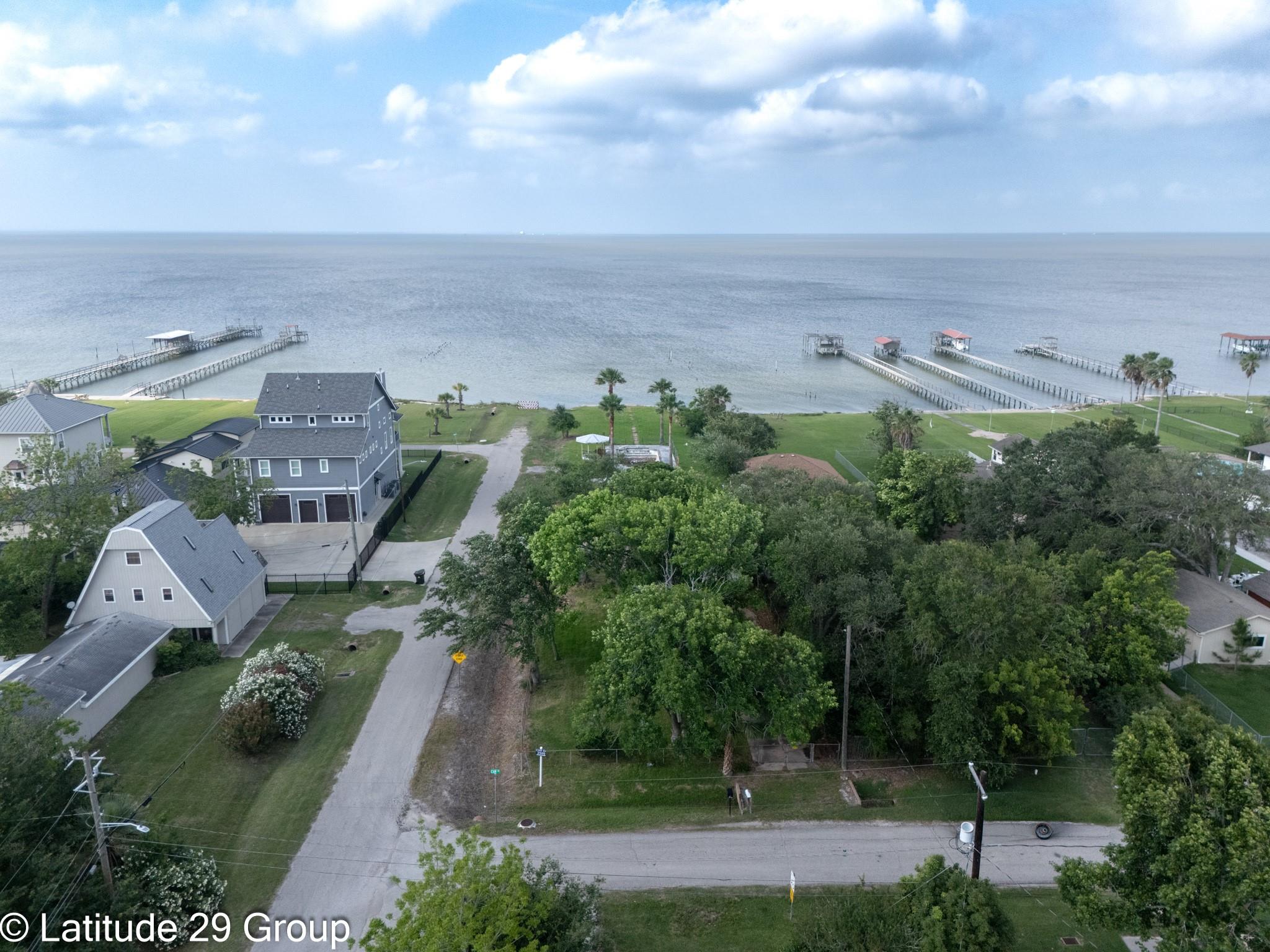 2588 Cliff Drive