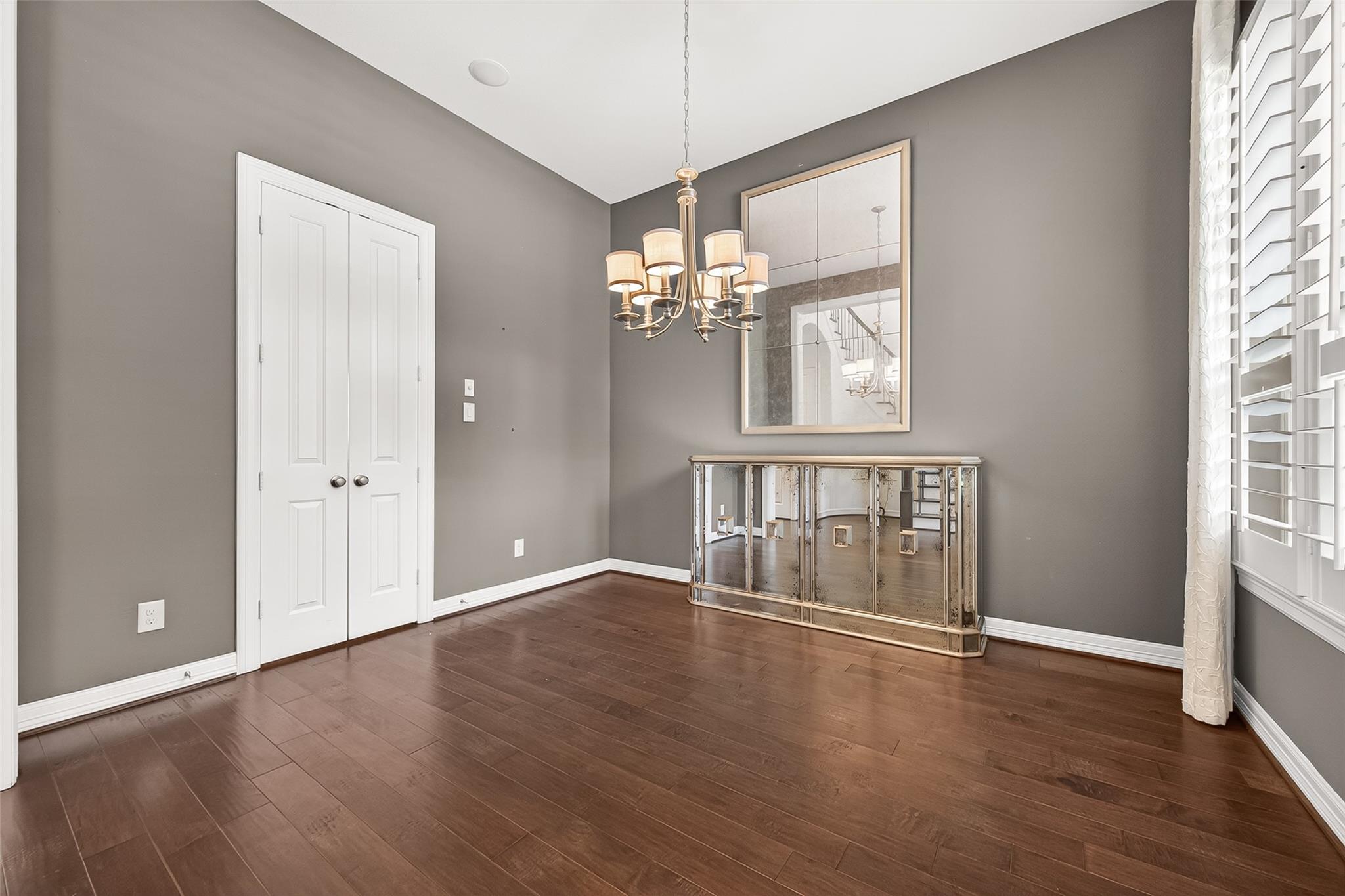 9818 Maroon Peak