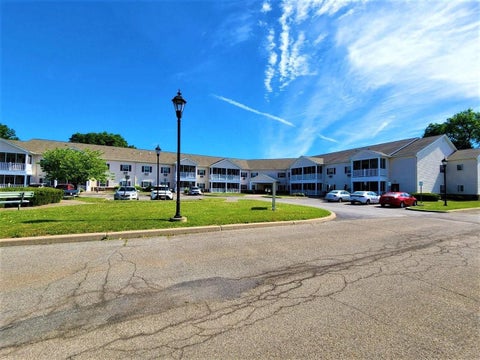 Apartment For Rent - 100 Canal View Dr, Ny Dr<br/> Lyons, NY 14551