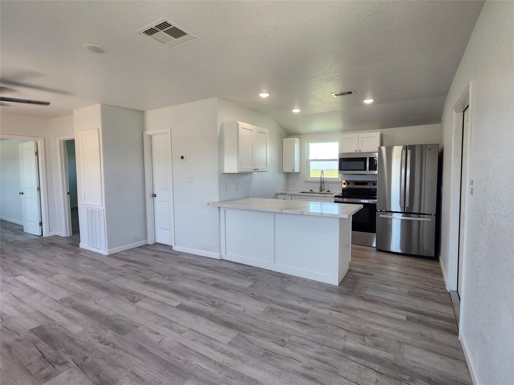 203 Glenda Court