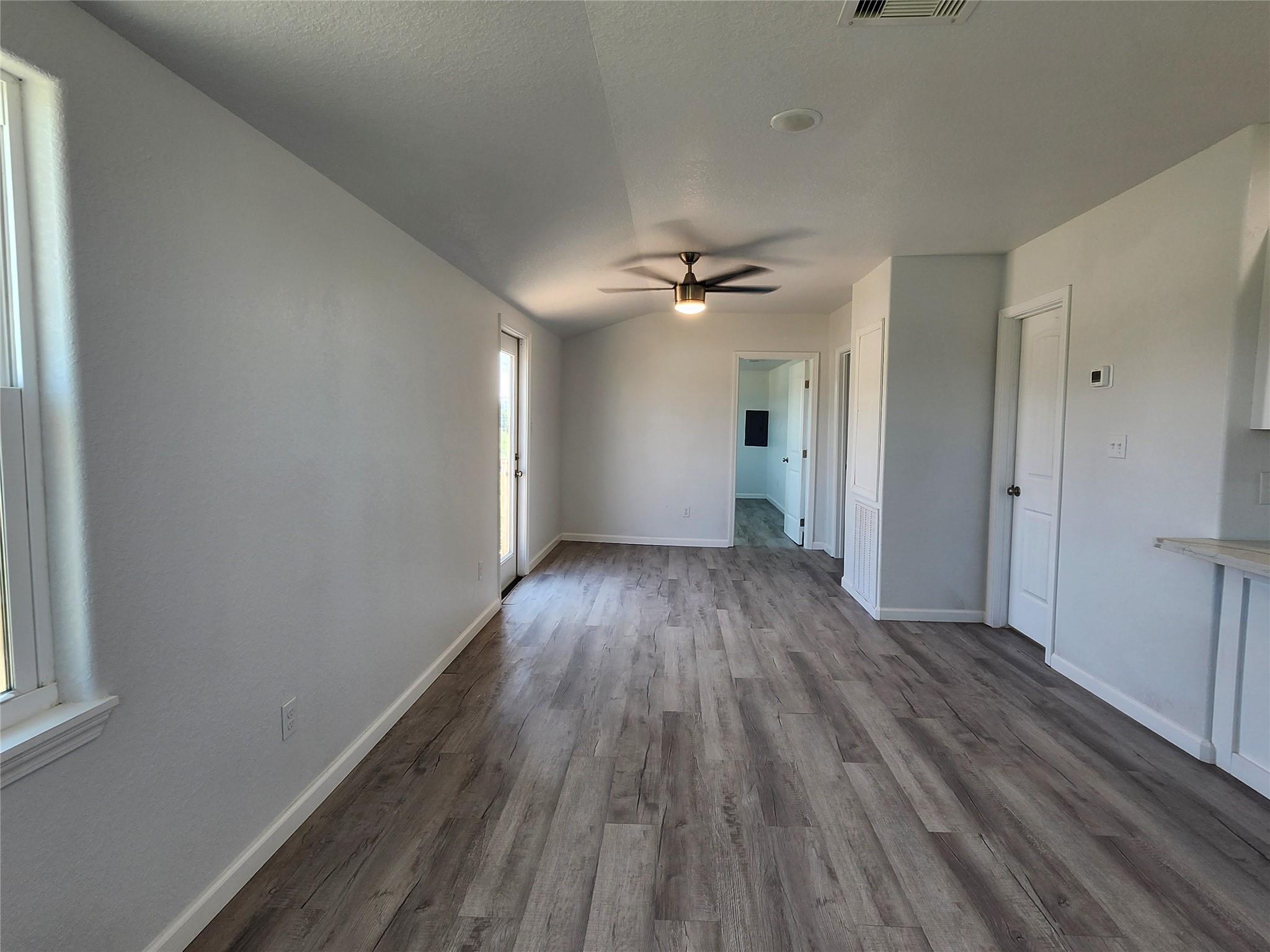 203 Glenda Court