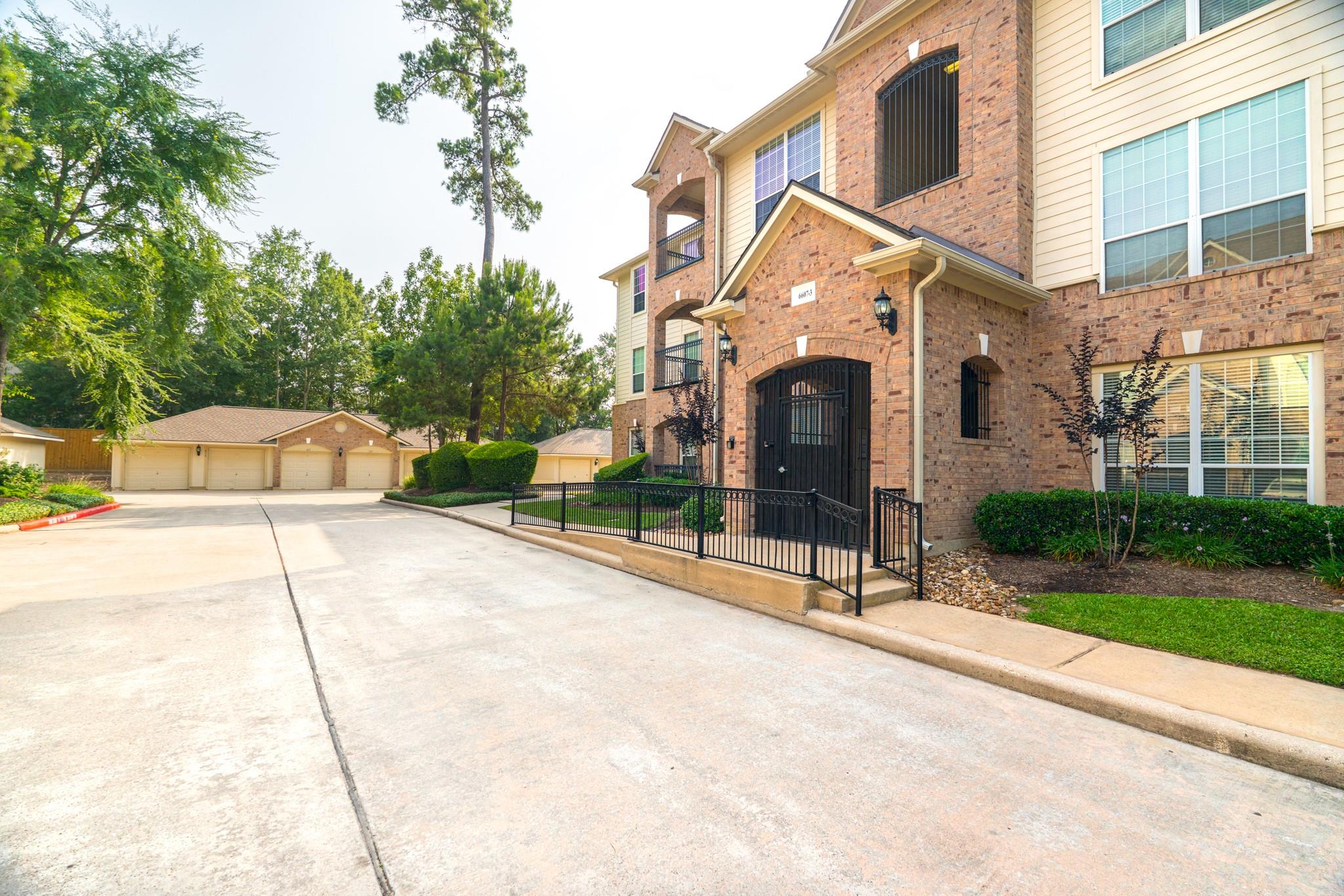 6607 Lake Woodlands Drive 312