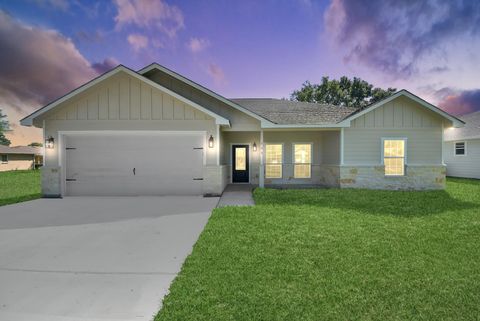 Photo of 706 Clara Ave ST, El Campo, TX 77437 (MLS # 11872416)