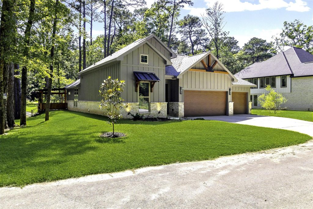 Photo of 205 Tall Pine, Livingston, TX 77351 (MLS # 4369171)