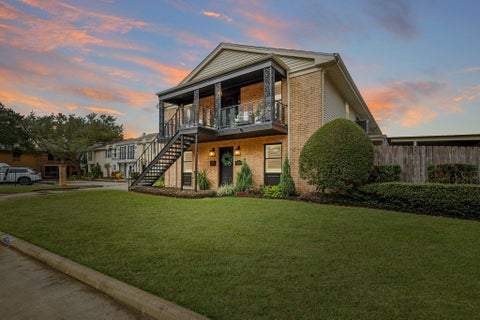 Photo of 1709 San Sebastian Lane #1709, Houston, TX 77058 (MLS # 68821730)