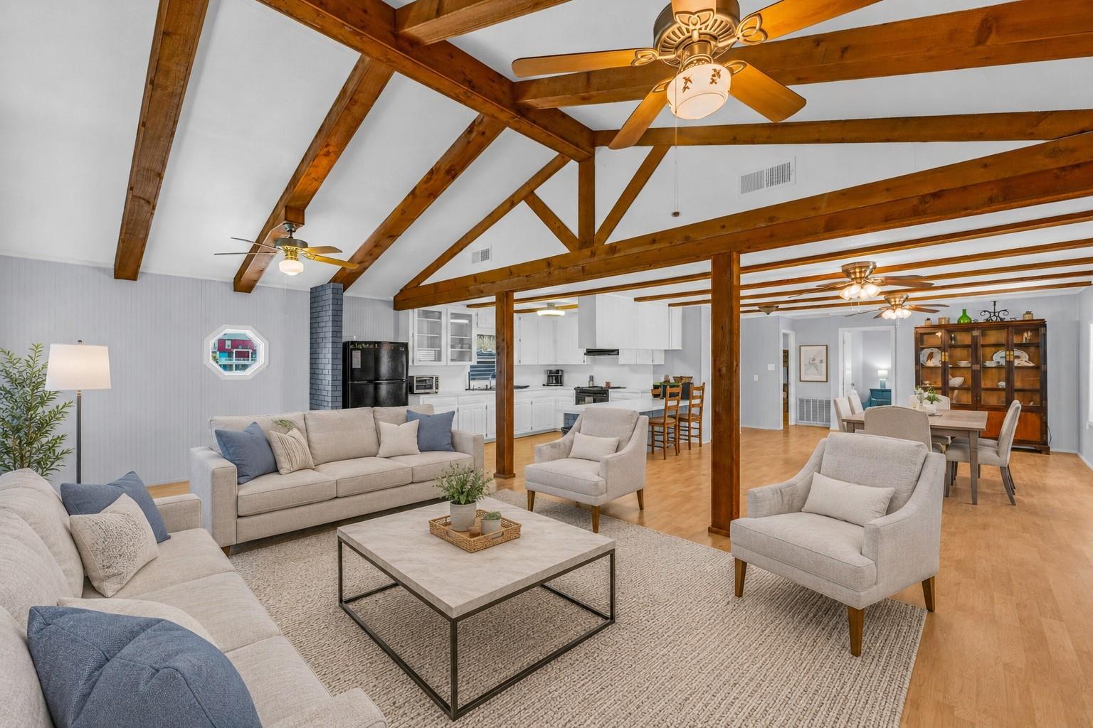 817 Westview