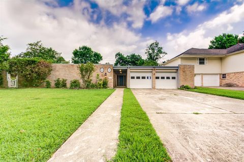 Photo of 3518 Covey Trail Drive, Missouri City, TX 77459 (MLS # 65504859) Photo of 3518 Covey Trail Drive, Missouri City, TX 77459 (MLS # 65504859)