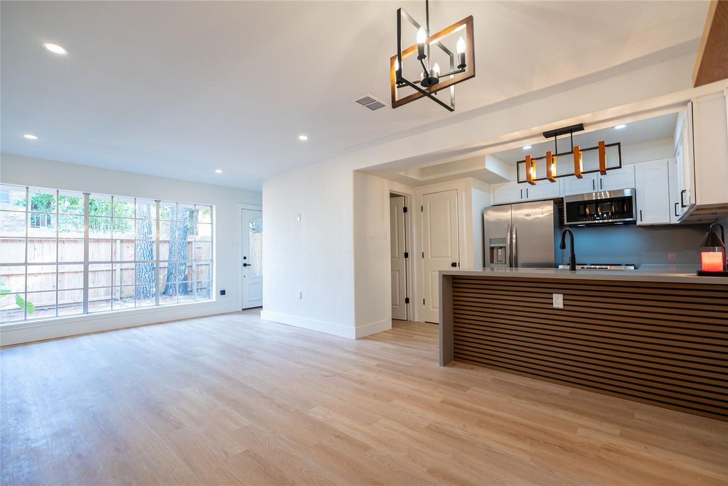 Photo of 893 Wax Myrtle Lane #3, Houston, TX 77079 (MLS # 95618161)