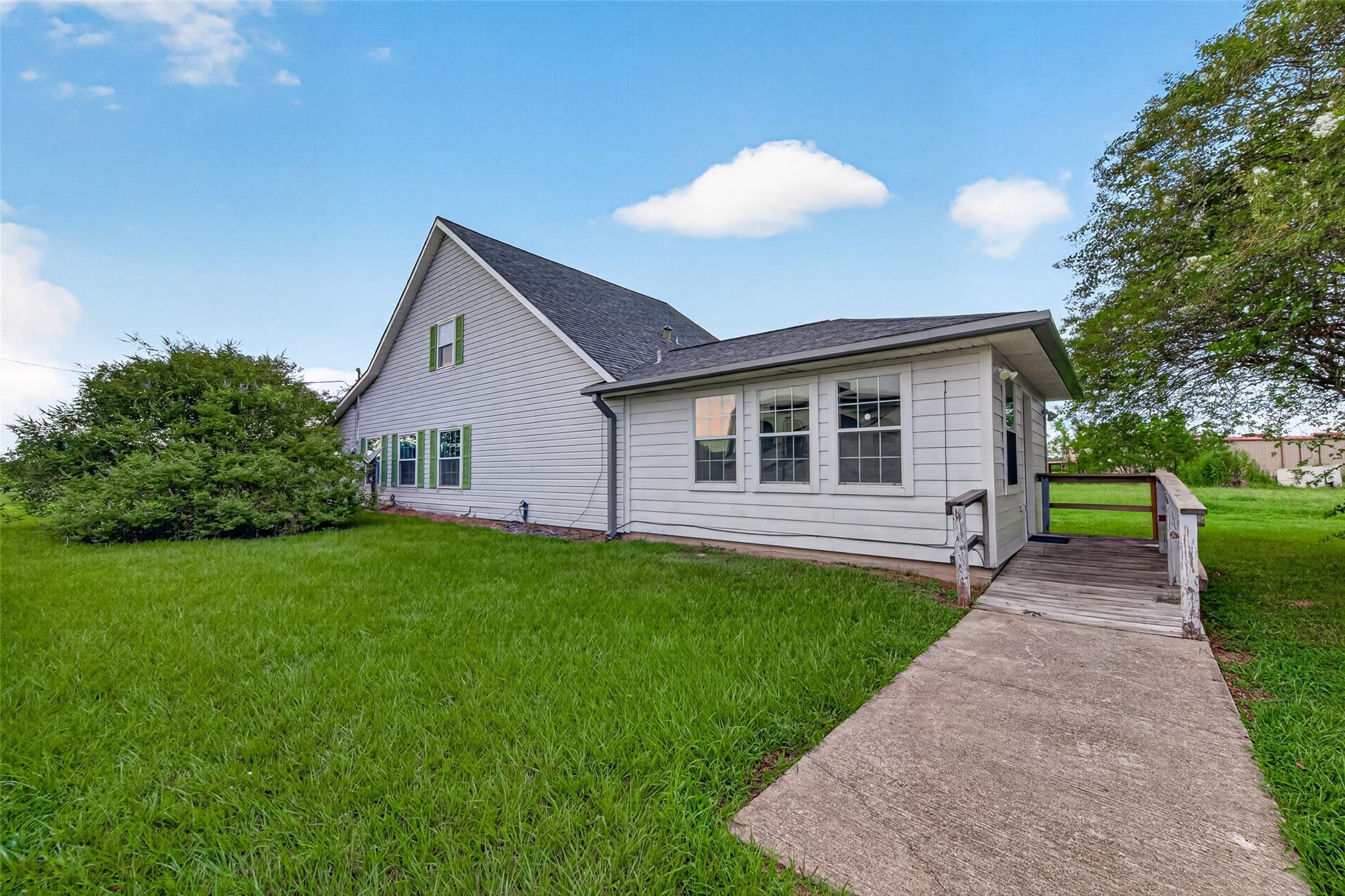15126 Boudreaux Road