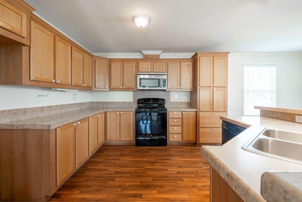 635 8th Street