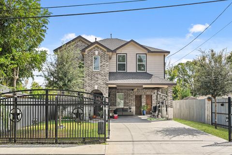 Photo of 6518 Letcher Street, Houston, TX 77028 (MLS # 94205546)