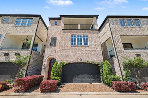 Photo of 2713 Kinsley Oaks Drive, Houston, TX 77007 (MLS # 76641163)