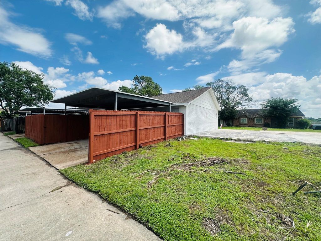 Photo of 6869 Chasewood Drive, Houston, TX 77489 (MLS # 92681016)